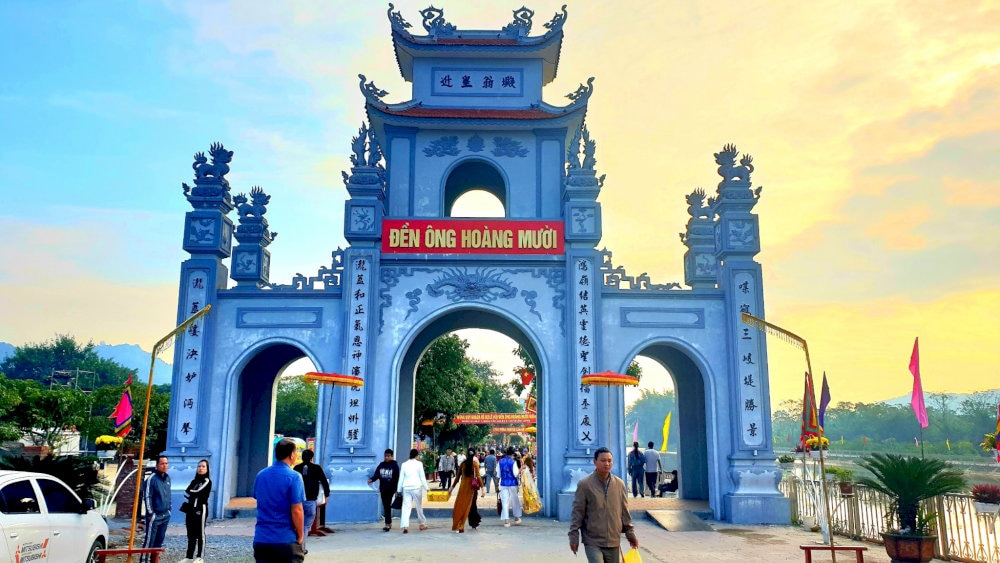 Ngôi đền Ông Hoàng Mười